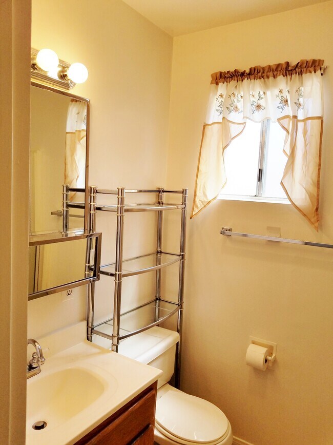 Bedroom 3 bath w/shower - 15242 Wilkie Ave