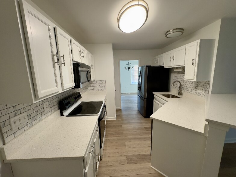 Building Photo - 9519 Dabney Ct