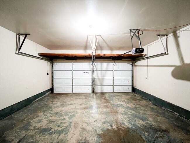 Building Photo - Available Now!!!! Gorgeous 3 bedroom, 2 bath, 2 car garage home. Beautiful wood look flooring. Sp...