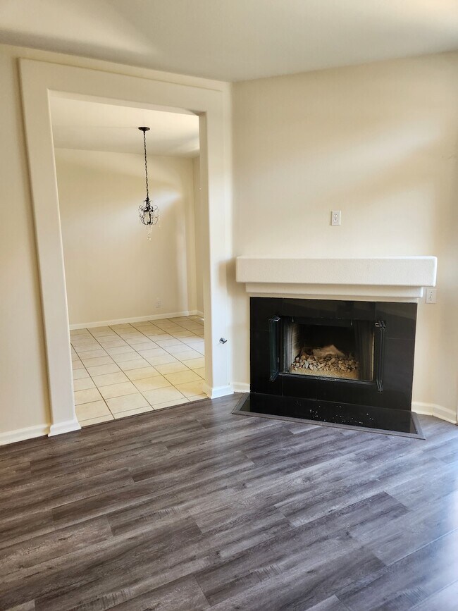 Building Photo - 11543 Treeview Ct