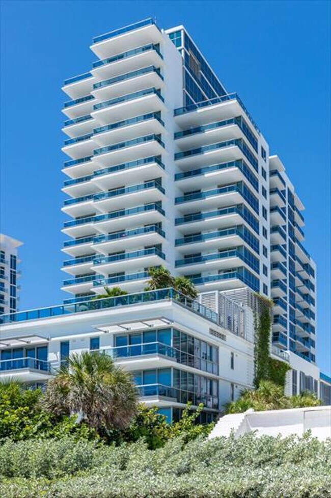 Building Photo - 6551 Collins Ave