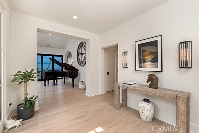 Building Photo - 12 Water Port