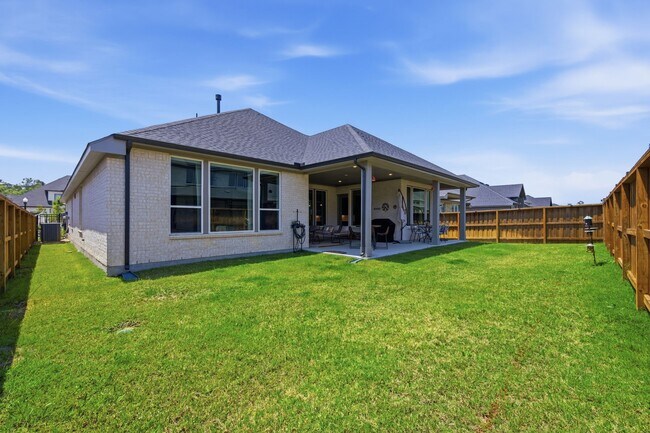 Building Photo - 28065 Willow Gln Dr