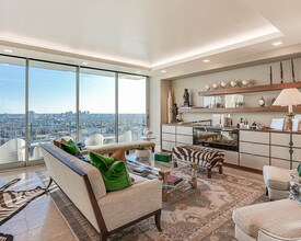 Building Photo - 700 Hildebrand-100.4