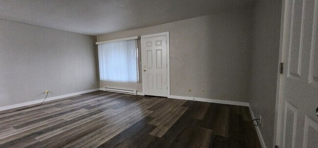 Primary Photo - $500 MOVES YOU IN - 2 Bedroom on 18th Ave in Albany - Pet Friendly