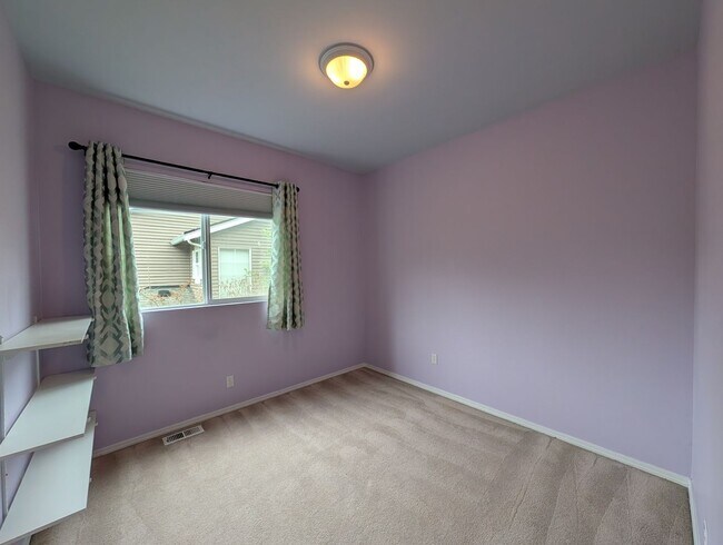 Building Photo - 4bd/2.5ba Snohomish Home