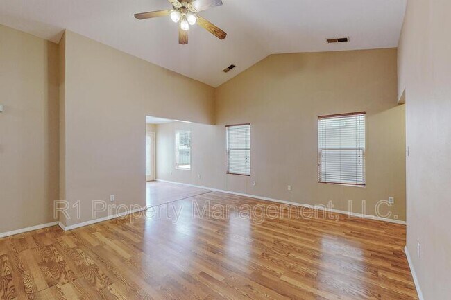 Building Photo - 10728 Hatch Dr NW