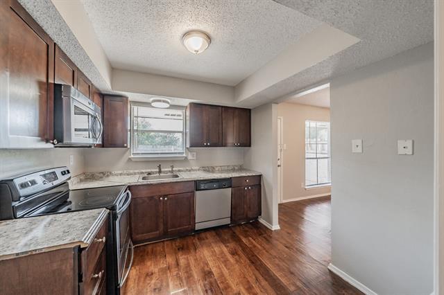 Building Photo - 1755 Farleigh Ct
