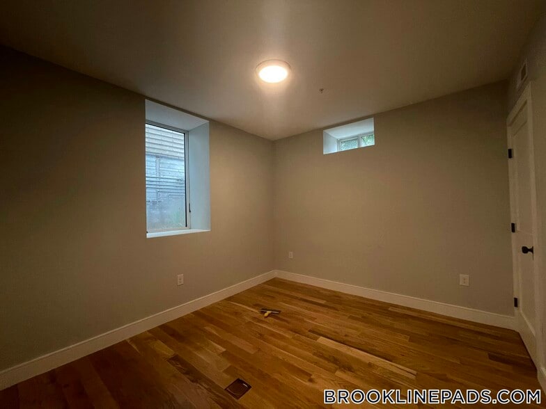 Building Photo - 199 Boylston St