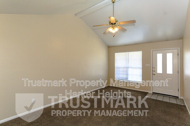 Building Photo - 1907 Windward Dr