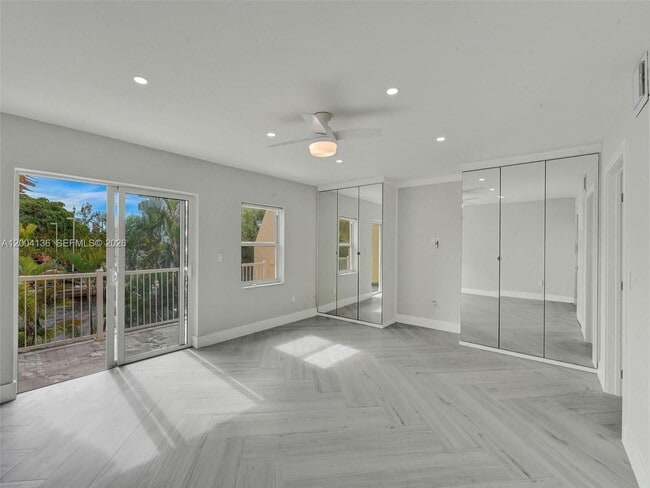 Building Photo - 3744 NE 167th St