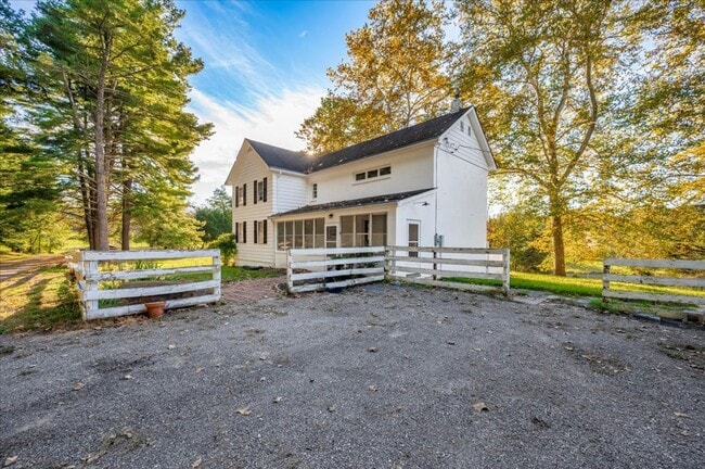 Building Photo - Private Home w/ Pond & Fantastic Views