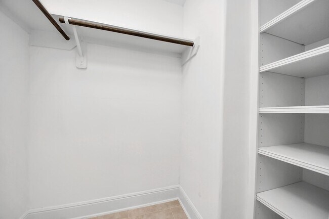 Building Photo - 4126 Pecan Bend Dr