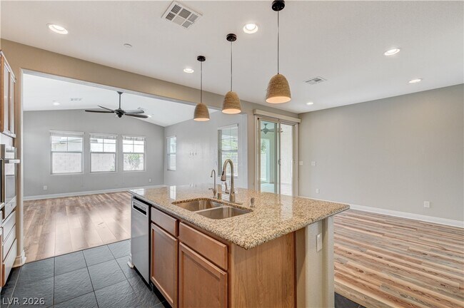 Building Photo - 276 Homeward Way