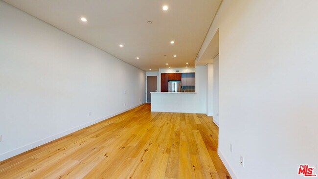 Building Photo - 938 Orange Grv Ave