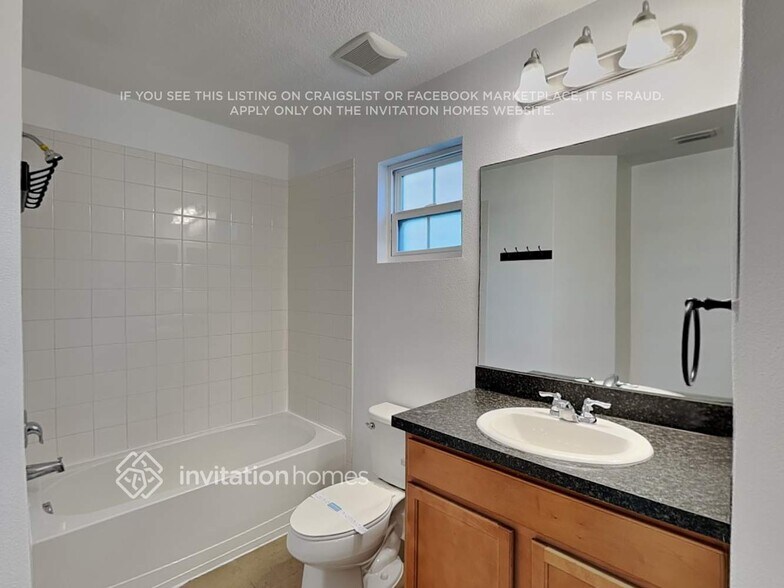 Building Photo - 18840 Deer Tracks Loop