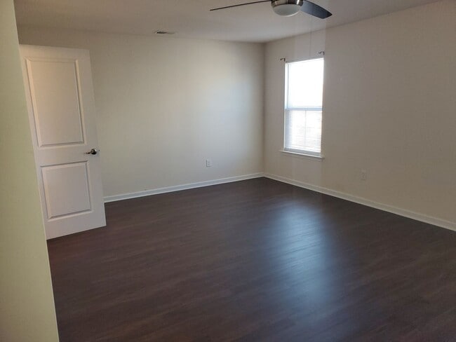 Building Photo - Culpepper Landing