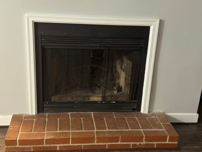 Building Photo - 10129 Oakton Terrace Rd