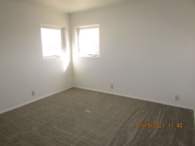 Building Photo - Newly remodeled 2 bedroom/2 bath home