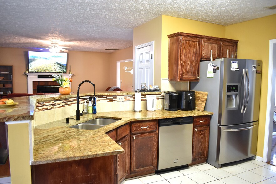 Kitchen 2 - 2103 Chatou Pl NW