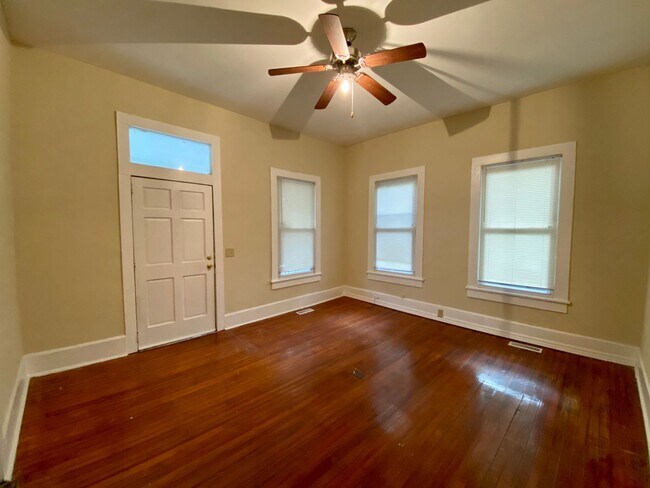 Building Photo - JUST REDUCED!  Olympia