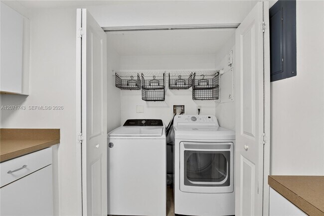 Building Photo - 1250 S Miami Ave