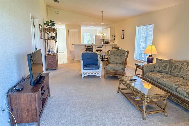 Building Photo - 8050 Memory Ln