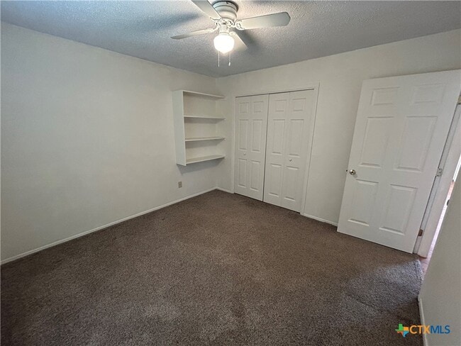 Building Photo - 1324 S Mesquite Ave