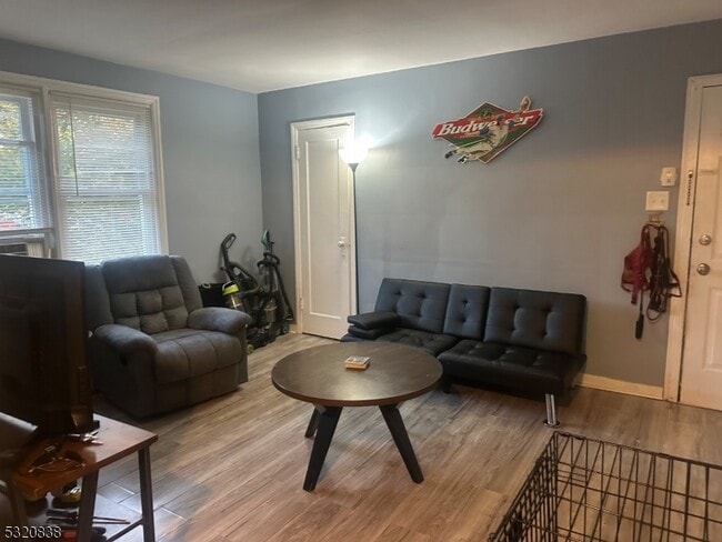 Building Photo - 19 Carpenter Terrace N