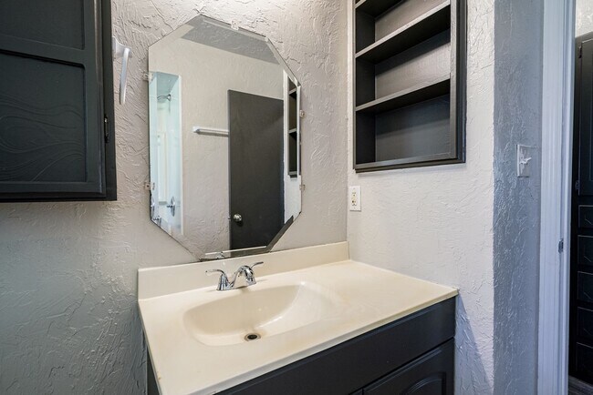 Building Photo - 3 Bed 1.5 Bath Norman