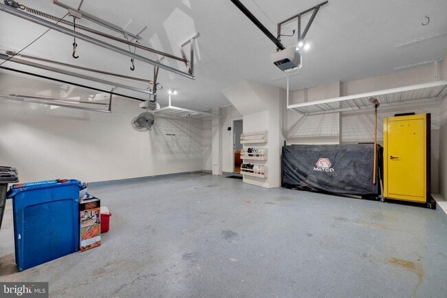 Building Photo - 1023 Grand Oak Way