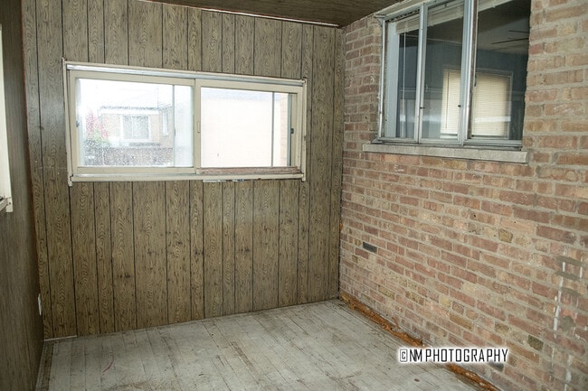 Building Photo - 7926 S Kostner Ave