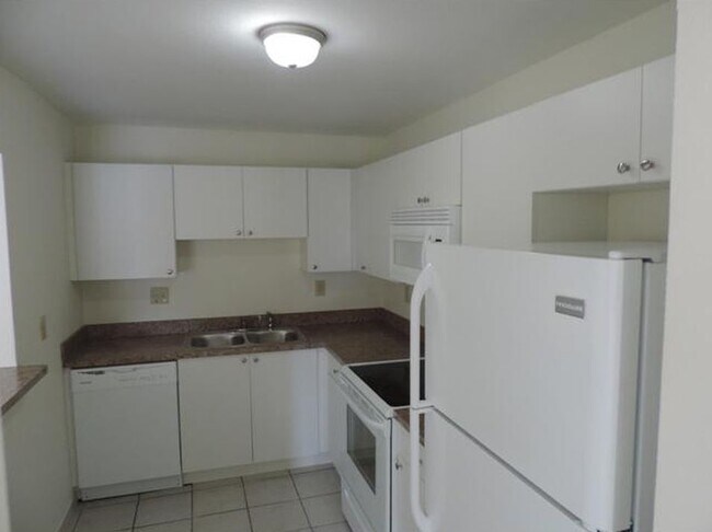 Primary Photo - 10397 N Kendall Dr