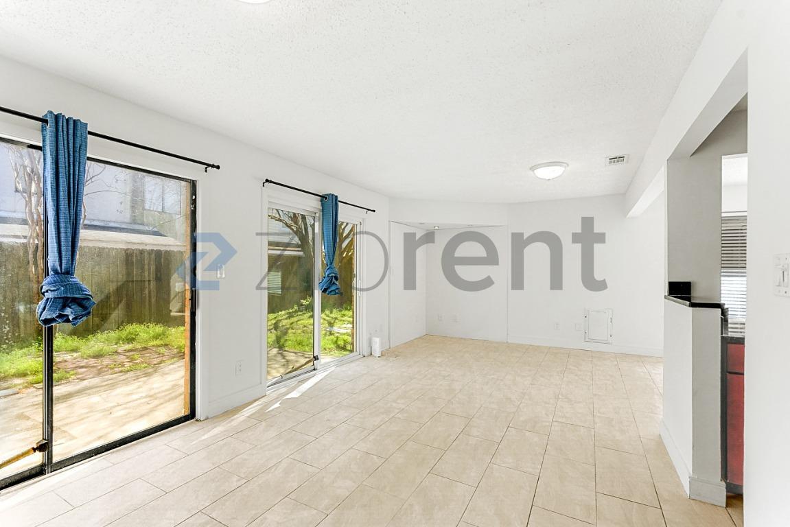 Building Photo - 182 Bent Arrow Dr