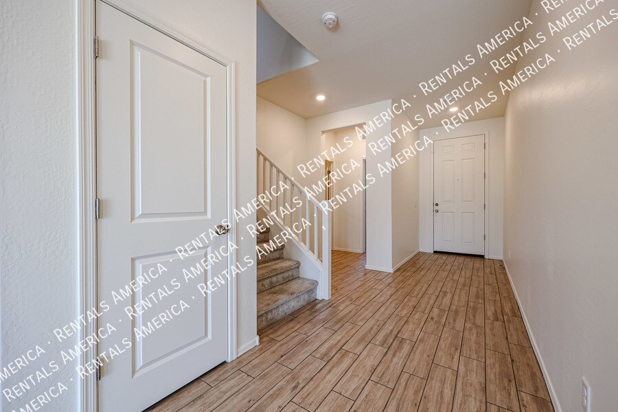 Building Photo - 7223 N 125th Dr