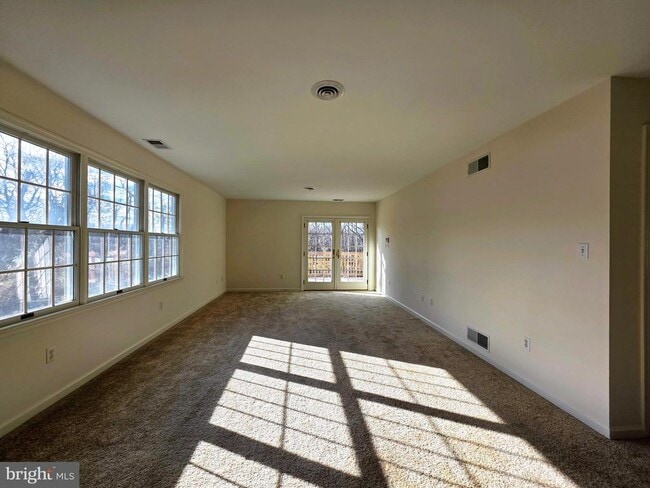 Primary Photo - 127 S Main St