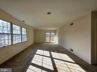 Building Photo - 127 S Main St