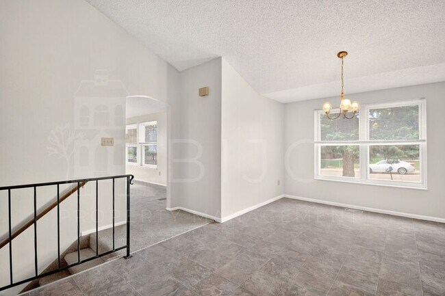 Building Photo - 7305 Centennial St