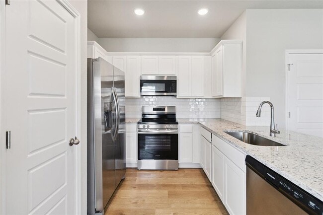 Building Photo - 525 Caymus Dr