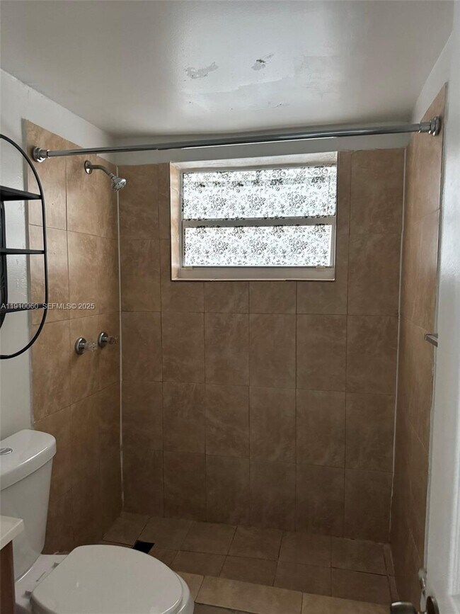 Building Photo - 50 W 23rd St