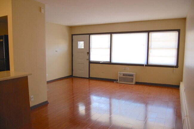 Building Photo - 1001 N Harlem Ave