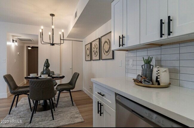 Building Photo - 4608 W Maryland Ave