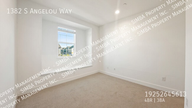 Building Photo - 1382 S Angelou Wy