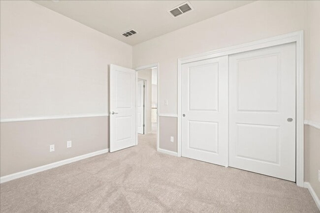 Building Photo - 3169 Parkham Dr