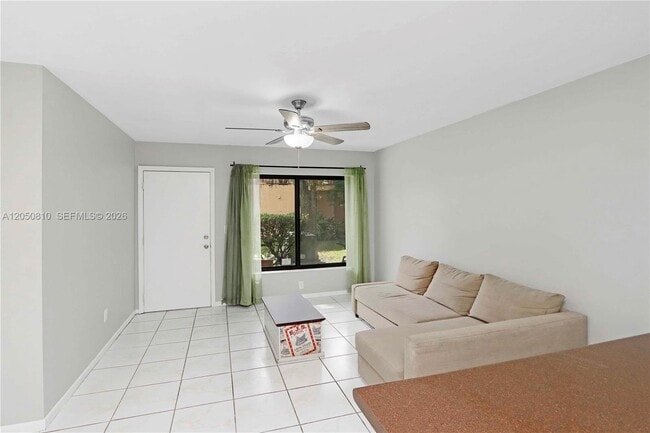 Building Photo - 2530 W 67th Pl