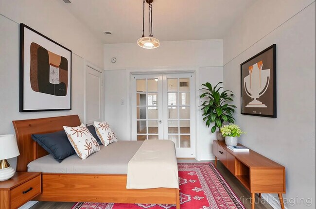 Building Photo - 2238 W Argyle St