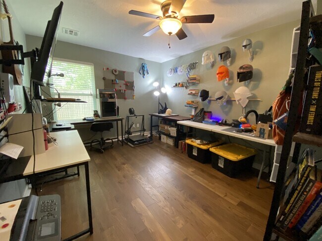 Building Photo - 10713 Masters Cir