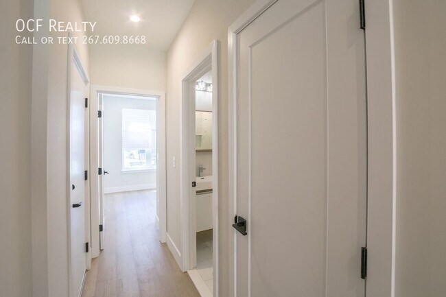 Building Photo - 2147 N Franklin St