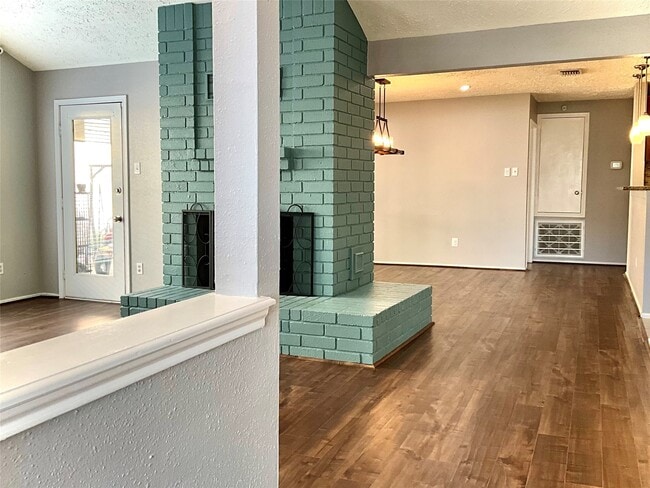 Building Photo - 11827 Moss Branch Rd