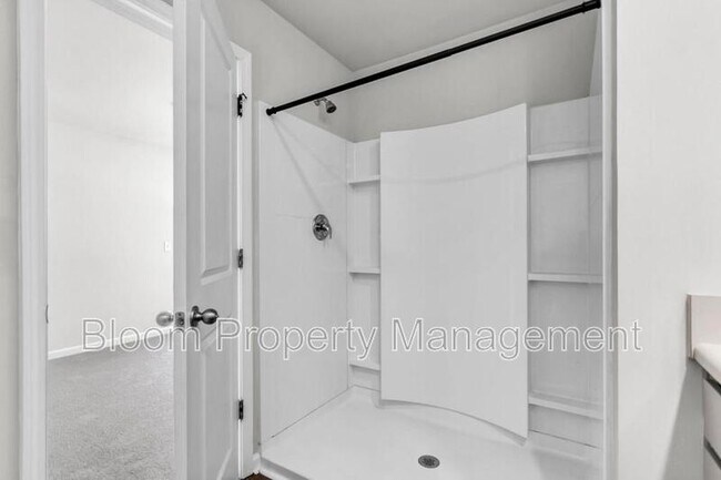Building Photo - 159 Spencer Cir